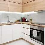 Spacious Luminous Apartament