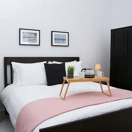 Spacious Luminous Apartmán