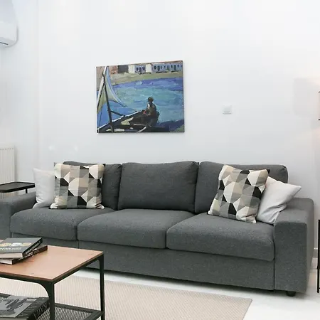 Spacious Luminous Апартаменты