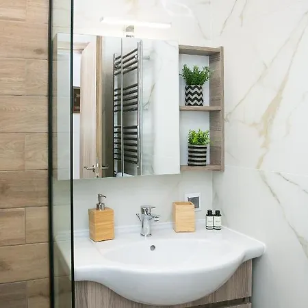 Spacious Luminous Апартаменты *