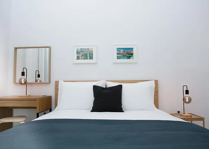 Spacious Luminous Apartamento